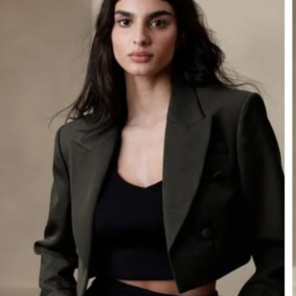 Banana Republic Cara Cropped Tuxedo Jacket NWT